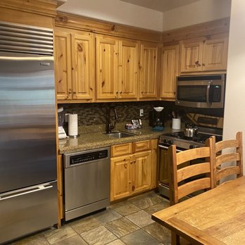 Mountain Lodge Telluride - Hotel kitchen - Ski Resorts Near Me - Telluride, Colorado Mountain Lodge Telluride - Hotel kitchen - Ski Resorts Near Me - Telluride, Colorado