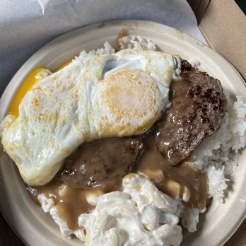 Rainbow Drive-In - Loco Moco Plate - Hawaiian Near Me - Honolulu, Hawaii