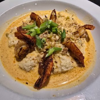 Riverport Grille - Shrimp and grits - American Near Me - Chattanooga, Tennessee