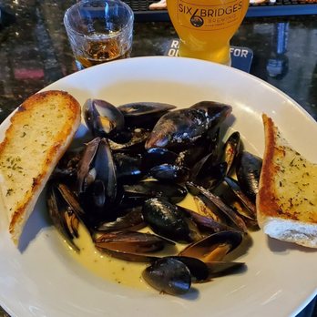 Old Fountain Tavern - Steam Mussels cream sauce was too salty - Sports Bars Near Me - Dacula, Georgia Old Fountain Tavern - Steam Mussels cream sauce was too salty - Sports Bars Near Me - Dacula, Georgia