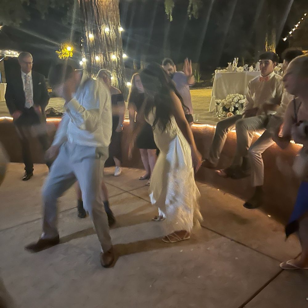 DJ Erick V - Bride & Groom enjoying the dance floor! - DJs Near Me DJ Erick V - Bride & Groom enjoying the dance floor! - DJs Near Me