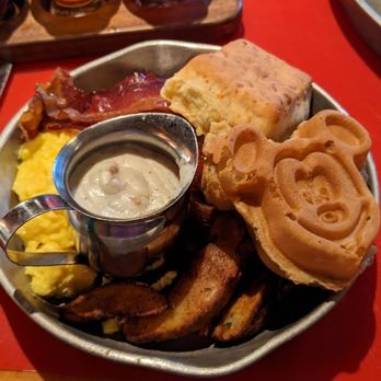 Whispering Canyon Cafe - Barbeque Near Me - Lake Buena Vista, Florida