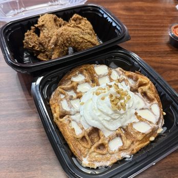 Papa Joes - Fried chicken and carrot cake waffle - Southern Near Me - North Las Vegas, Nevada Papa Joes - Fried chicken and carrot cake waffle - Southern Near Me - North Las Vegas, Nevada