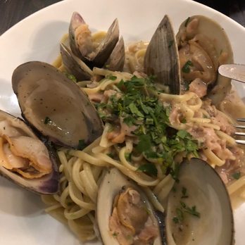 Trattoria Napoli - linguini con le vongole - Pizza Near Me - Union City, New Jersey Trattoria Napoli - linguini con le vongole - Pizza Near Me - Union City, New Jersey
