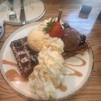 BB Cafe & Catering - Dessert! - Cafes Near Me - Burbank, California