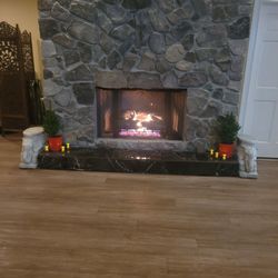 The Curry Queen - Welcoming fireplace