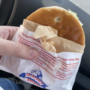 In-N-Out Burger - Thoughtfully packaged to minimise waste and spills - Burgers Near Me - Phoenix, Arizona In-N-Out Burger - Thoughtfully packaged to minimise waste and spills - Burgers Near Me - Phoenix, Arizona