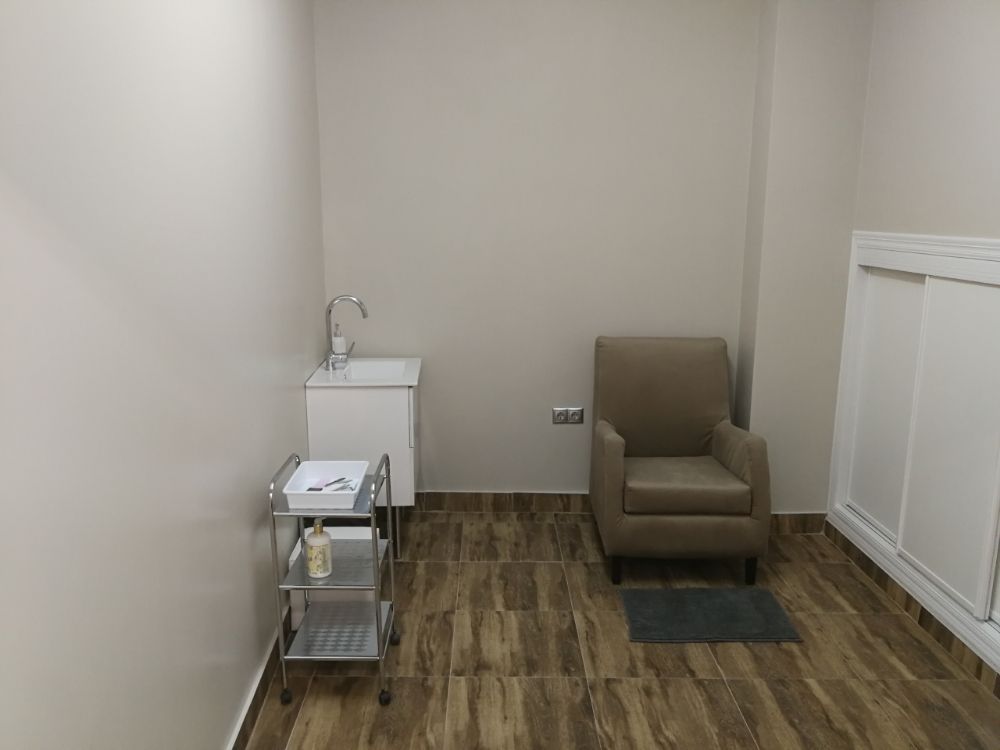 SALÓN DE BELLEZA SARA MORENO Nail Salons Calle Álamos n°35