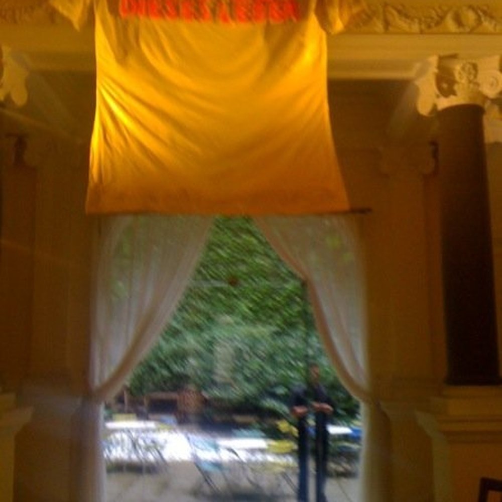 Hotel Kunsthof - Lobby entry - iPhone (way blurry) - Hotels Near Me - Vienna, 9