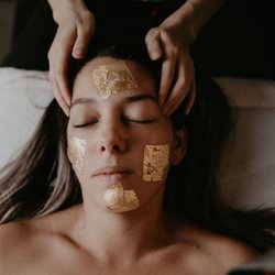 Lanikai Beach Spa - Facial 24k Gold