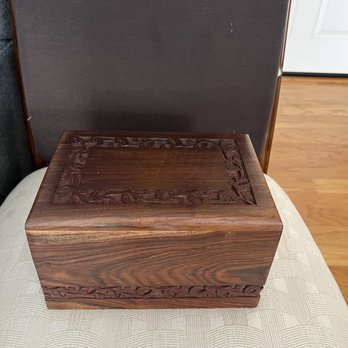 Honor Cremations - Beautiful urn for our sister .                     (which was standard for the plan we chose) - Cremation Services Near Me - San Jose, California