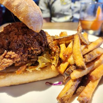 Thirsty Lion - Music Factory - Spicy Fried Chicken - American Near Me - Irving, Texas