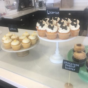 Camarillo Cupcake - Cupcakes Near Me - Camarillo, California