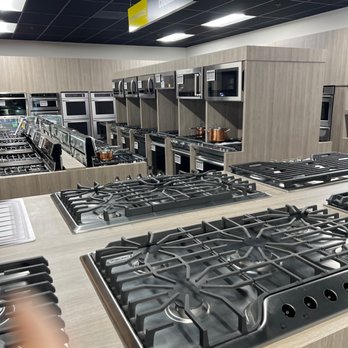 Howard's Appliances & Mattresses - Ranges - Appliances Near Me - Westminster, California Howard's Appliances & Mattresses - Ranges - Appliances Near Me - Westminster, California