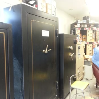 F M Locksmith - Keys & Locksmiths Near Me - Hemet, California