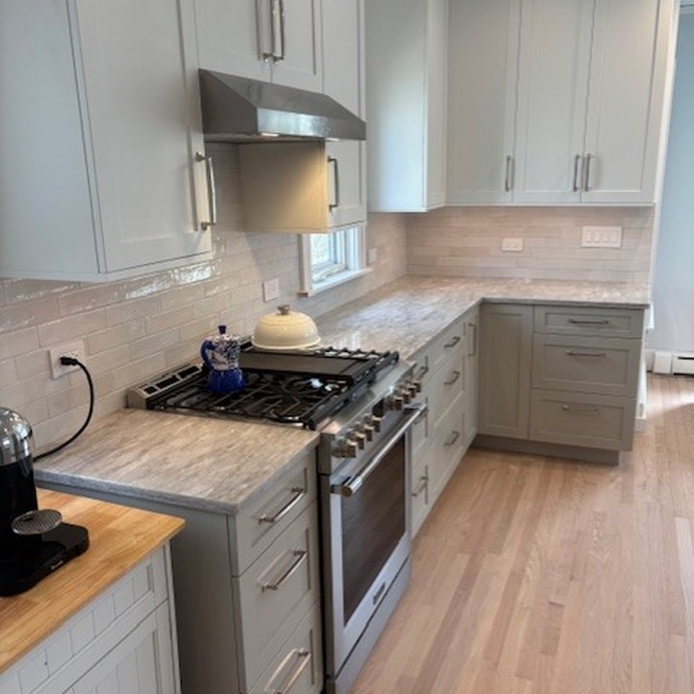 Kitchens & Baths Unlimited - outside wall of kitchen - Interior Design Near Me - Glenview, Illinois Kitchens & Baths Unlimited - outside wall of kitchen - Interior Design Near Me - Glenview, Illinois