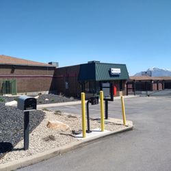 StoragePlus - Office & Facility Entrance