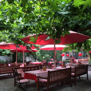Mutter Krauss - ... auch mal schön, den ganzen Biergarten allein zu haben ... - German Near Me - Schwalbach, HE