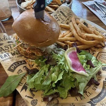 Lapisara Eatery - Fried Chicken Burger - Breakfast & Brunch Near Me - San Francisco, California Lapisara Eatery - Fried Chicken Burger - Breakfast & Brunch Near Me - San Francisco, California