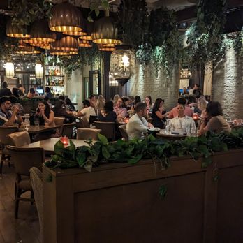 Aba - Inside ambience - Mediterranean Near Me - Austin, Texas Aba - Inside ambience - Mediterranean Near Me - Austin, Texas