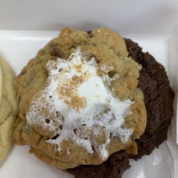 Crumbl - Rea Rd - S'mores - Bakeries Near Me - Charlotte, North Carolina Crumbl - Rea Rd - S'mores - Bakeries Near Me - Charlotte, North Carolina