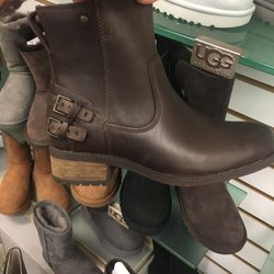 Leinwand's - Uggs