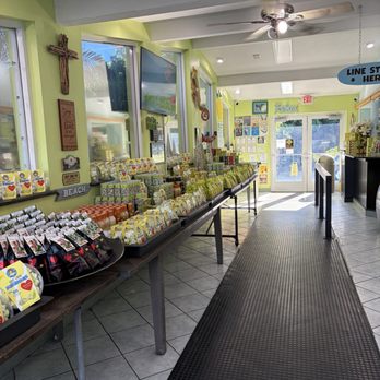 Blond Giraffe Key Lime Pie Factory - Desserts Near Me - Tavernier, Florida Blond Giraffe Key Lime Pie Factory - Desserts Near Me - Tavernier, Florida
