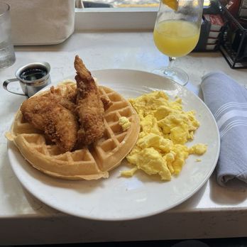Kingside Diner - chicken and waffles, mimosa - Breakfast & Brunch Near Me - St. Louis, Missouri Kingside Diner - chicken and waffles, mimosa - Breakfast & Brunch Near Me - St. Louis, Missouri