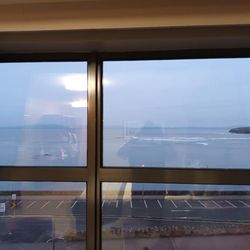 Allingham Arms Hotel - Sea