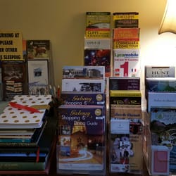 Almara House - Travel brochures for guests