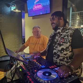 Loco Kitchen & Bar - DJ Jay @jaypredz - Salad Near Me - Brampton, Ontario Loco Kitchen & Bar - DJ Jay @jaypredz - Salad Near Me - Brampton, Ontario