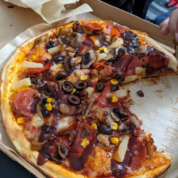 Blaze Pizza - The other pizza that actually had a good amount of toppings. Compare this to the prior one and you will see the difference. - Pizza Near Me - Eastvale, California