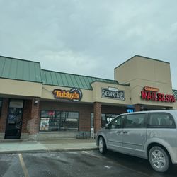 Momma B's Pizzeria - Their dessert place nextdoor