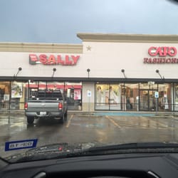 Sally Beauty - Front entrance