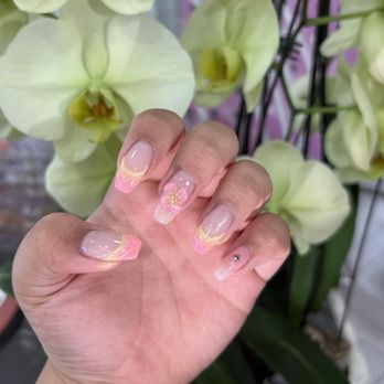 XOXO Nail Bar - Nail Salons Near Me - Irvine, California XOXO Nail Bar - Nail Salons Near Me - Irvine, California