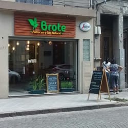 Brote Bar y Almacén Natural - La fachada del Brote