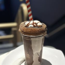 Cinépolis Luxury Cinemas - Paseo Real - Nutella Donut Milkshake $13.5