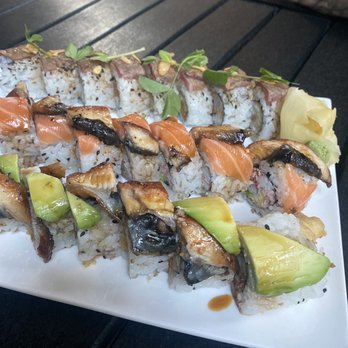 Kobe - Sky diver, sunset, surf & turf rolls so good!! - Japanese Near Me - Ashland, Oregon Kobe - Sky diver, sunset, surf & turf rolls so good!! - Japanese Near Me - Ashland, Oregon