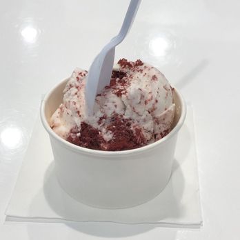 Crispy & Fluffed Ice Cream - 1 scoop of red velvet ice cream. - Desserts Near Me - El Monte, California