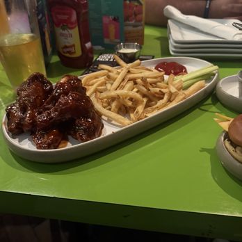Dave & Buster's Nashville - Honey BBQ wings and fries - American Near Me - Nashville, Tennessee Dave & Buster's Nashville - Honey BBQ wings and fries - American Near Me - Nashville, Tennessee