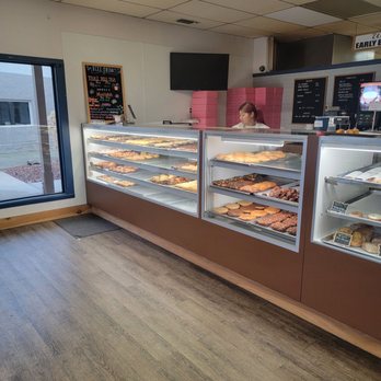 Early Bird Donuts - Inside - Donuts Near Me - Oroville, California