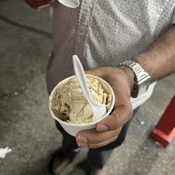 Applegate Farm Ice Cream - Butter Pecan Ice Cream - Ice Cream & Frozen Yogurt Near Me - Montclair, New Jersey