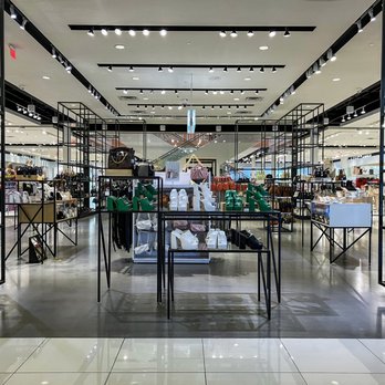 Forever 21 - Women's Clothing Near Me - Montebello, California