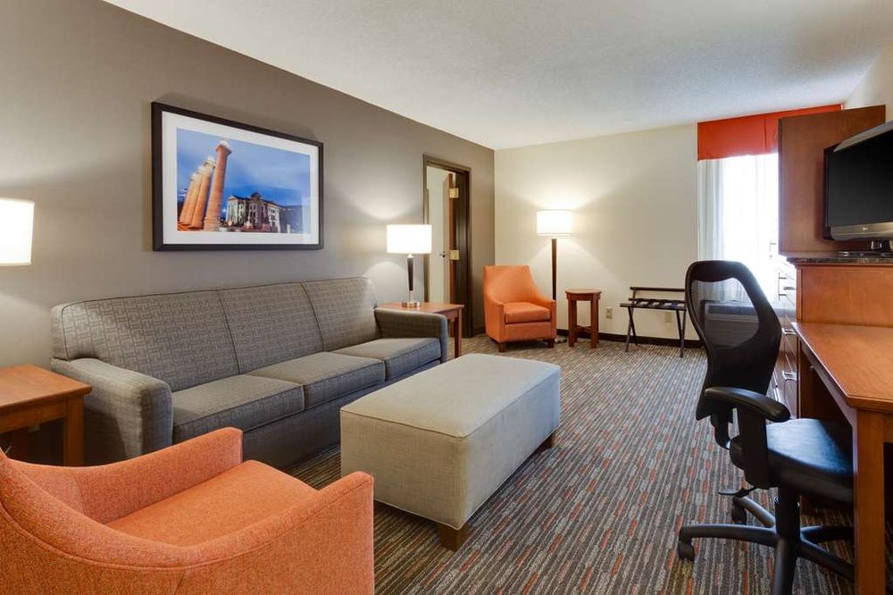 DRURY INN & SUITES COLUMBIA STADIUM BOULEVARD Updated July 2024 33