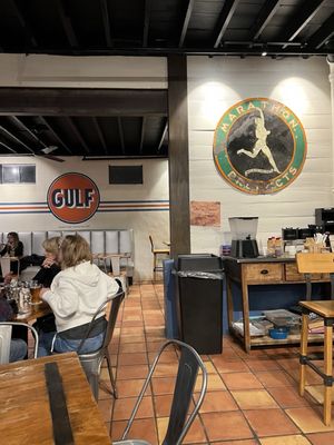 Brick Vault Brewery and Barbecue-Marathon by null