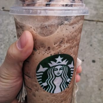 Starbucks - Venti Raspberry Java Chip Frappuccino during Frappuccino Happy Hour 2014 - Coffee & Tea Near Me - Brooklyn, New York