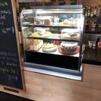 Chez Victor - Dessert fridge - Burgers Near Me - Quebec City, Quebec Chez Victor - Dessert fridge - Burgers Near Me - Quebec City, Quebec