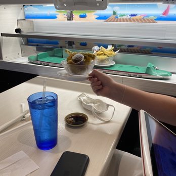 Genki Sushi - Trains with food - Sushi Bars Near Me - Honolulu, Hawaii Genki Sushi - Trains with food - Sushi Bars Near Me - Honolulu, Hawaii