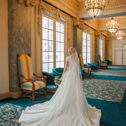 The Bride's Shop - Wedding dress