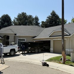 Wolf's Roofing